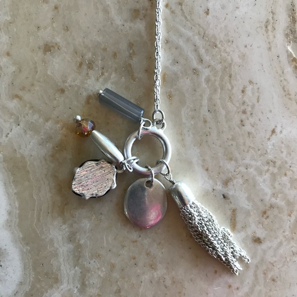 SILVER TONE BALANCE TRINKET NECKLACE - Picture 4 of 5